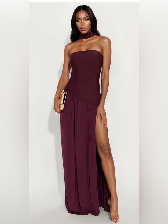 Fashion Nova Dresses & Skirts - Fashion Nova Strapless Burgundy Maxi Dress with High Slit